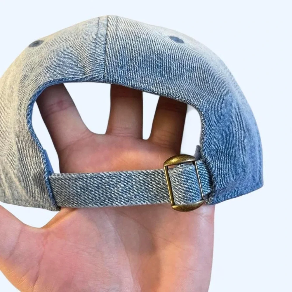 Vintage‎ look blued denim hat by Universal Thread